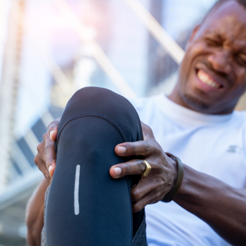 Elliott-PT-Physical-Therapy-Massachusetts-500px-Knee-Pain